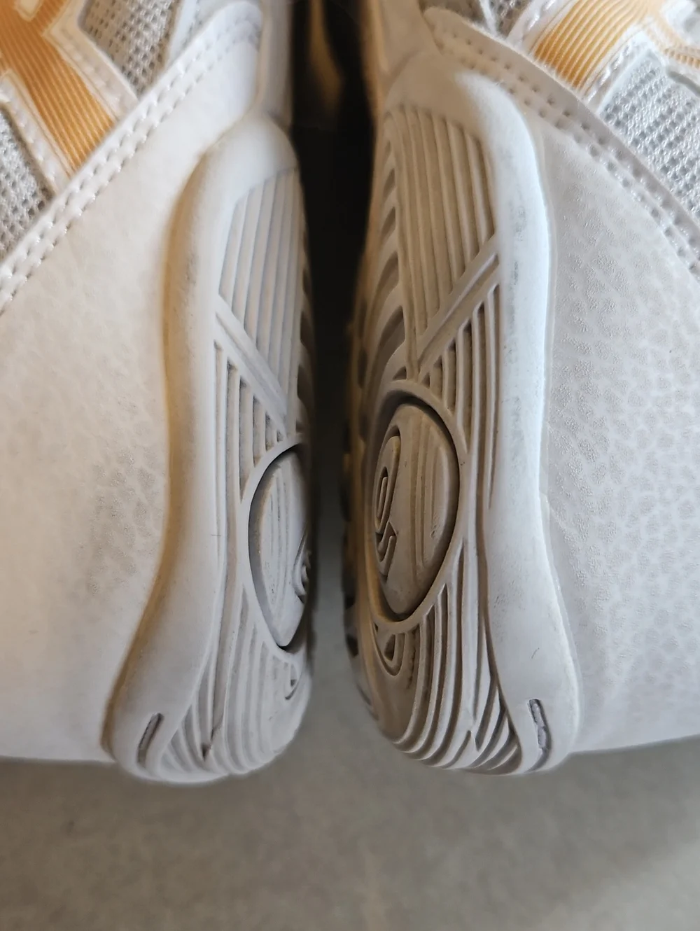 Asics pre owned